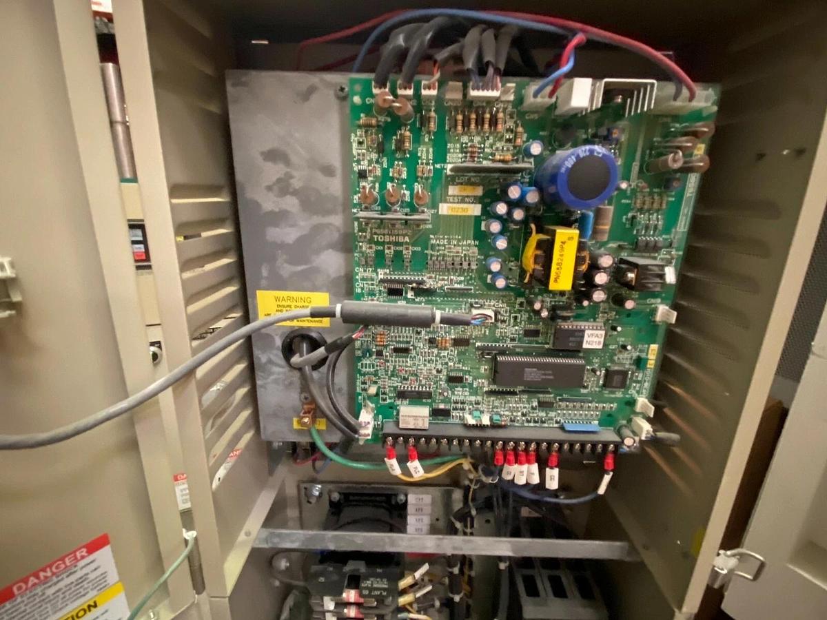 Used Toshiba Tosvert-130H2 Transistor Inverter Variable Torque, VT130H2U4055