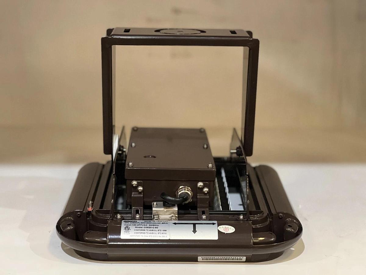 Used Sansi LED Flood Light 5000K 50 Watt 8800 Lumen 120-277VAC - C0820-C-90