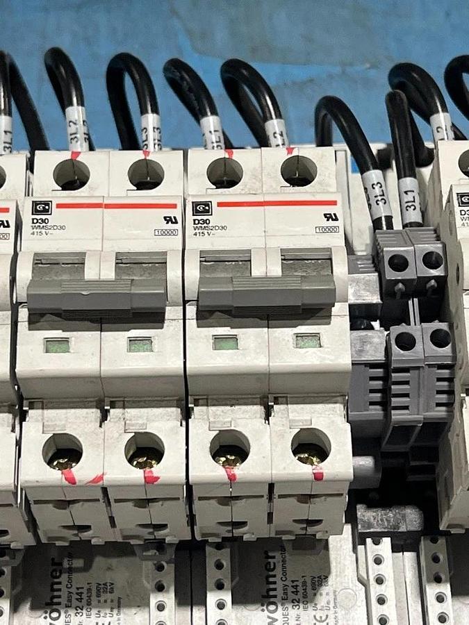 Used Lot of 28: 30 Amp Circuit Breakers on .79" Bus Bar + Wöhner EQUES Easy Connector