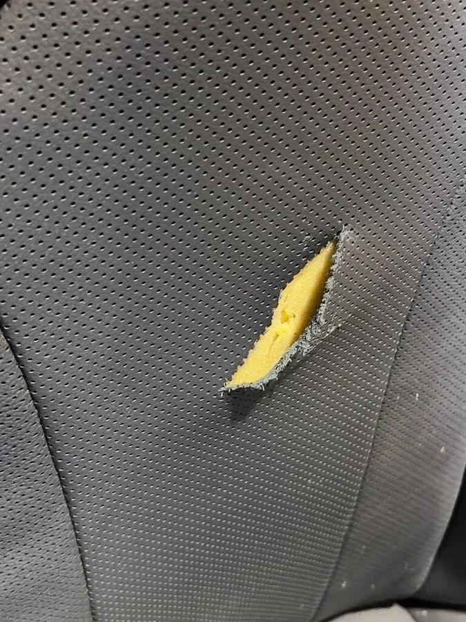 Used 4X Toyota Camry 2018-2023 Seats 2 Leather, 2 Fabric ( 3 Driver, 1 Passenger )