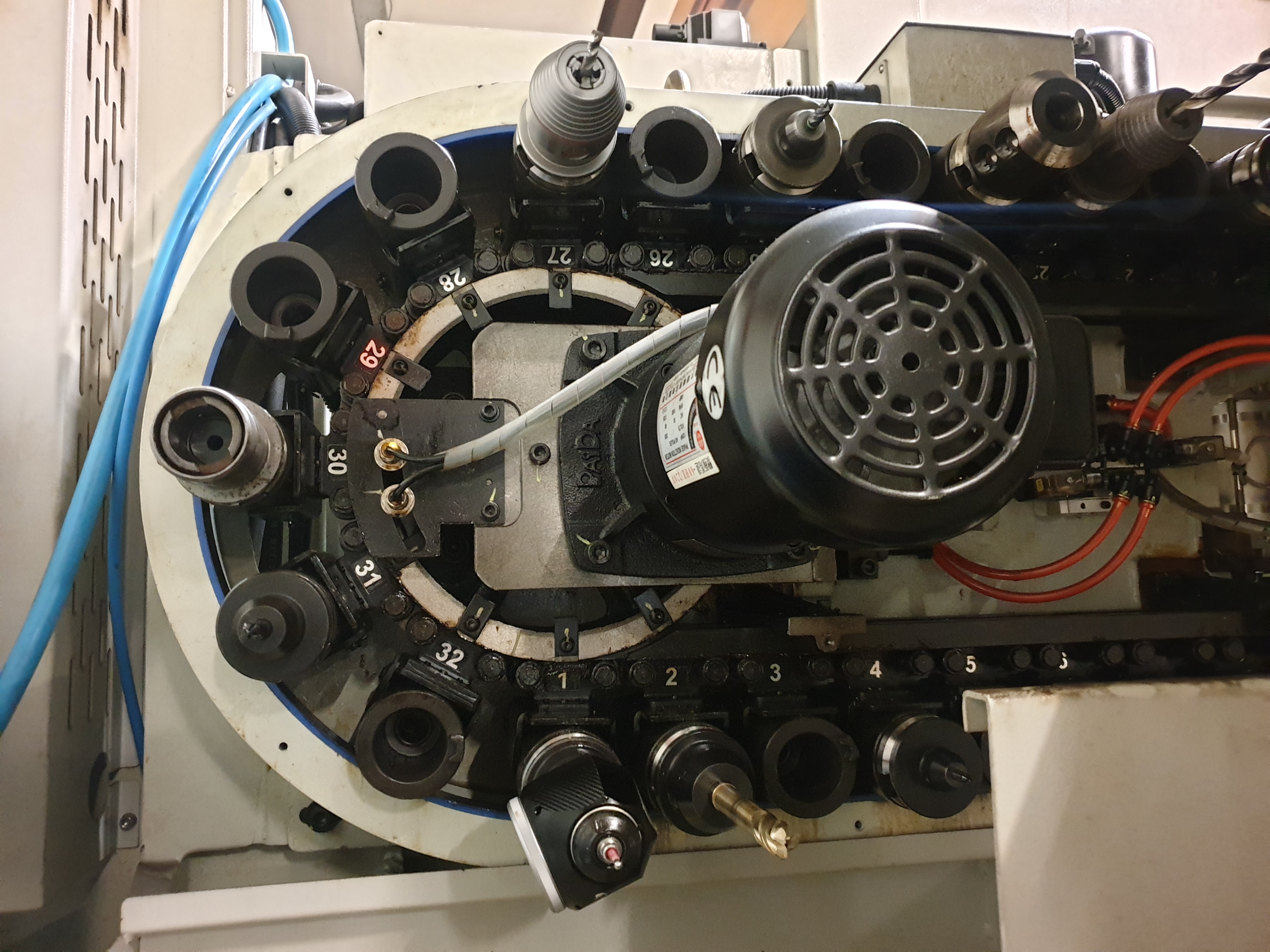 Gebruikt 2009 Quaser MV154PL