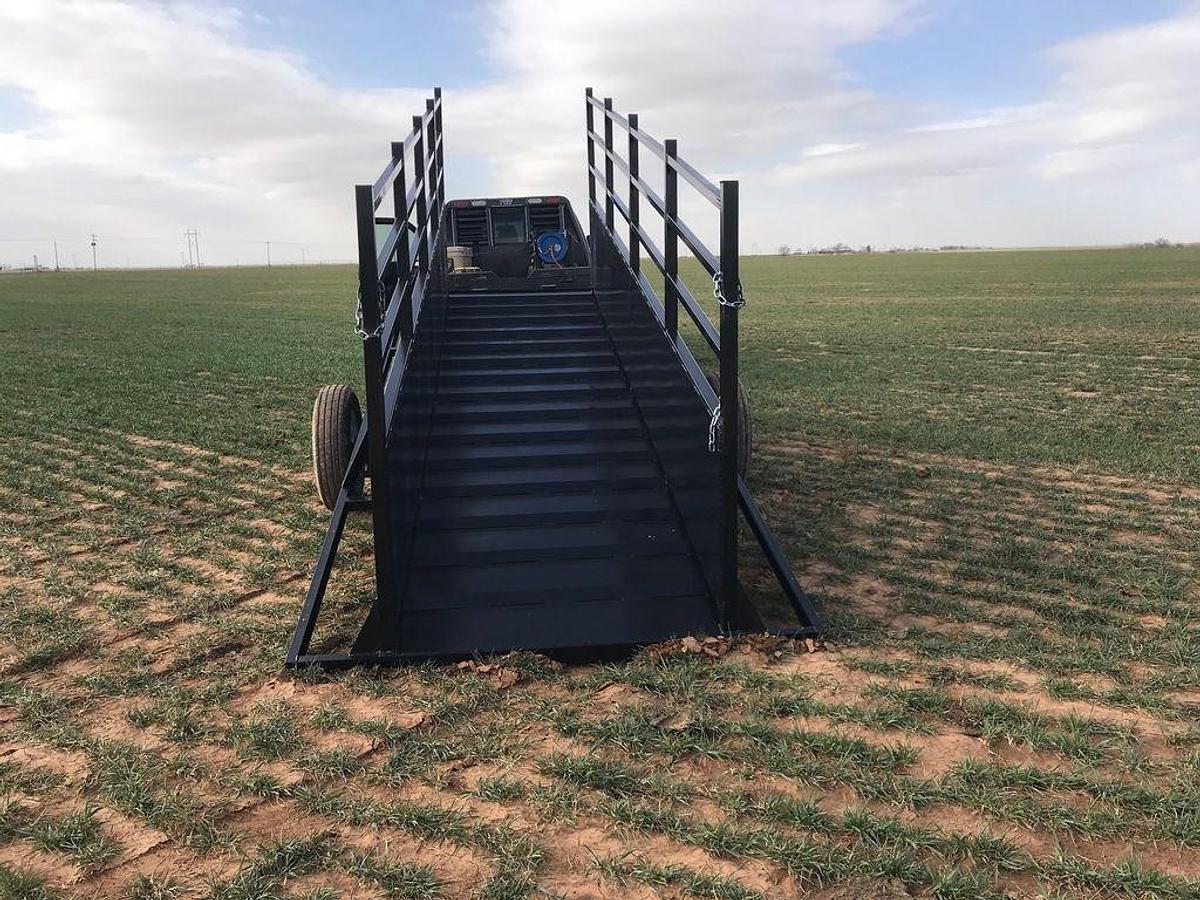 Barclay Portable Loading Cattle Chute