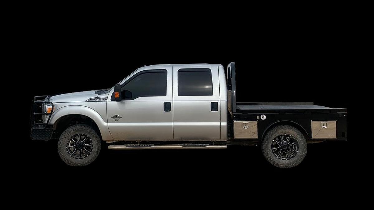 Crownline Skirted Flatbed