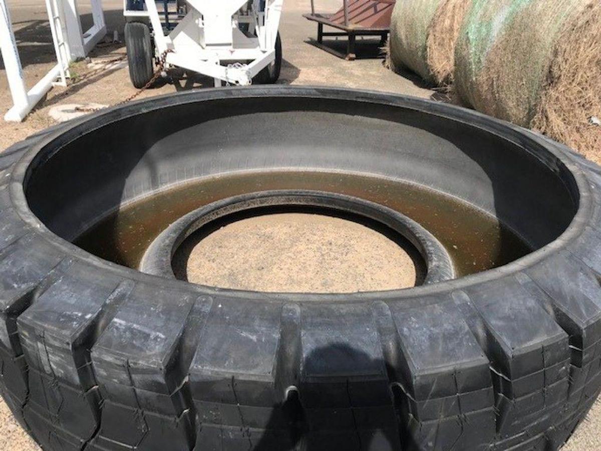 Used 5M Feeds Tire Troughs