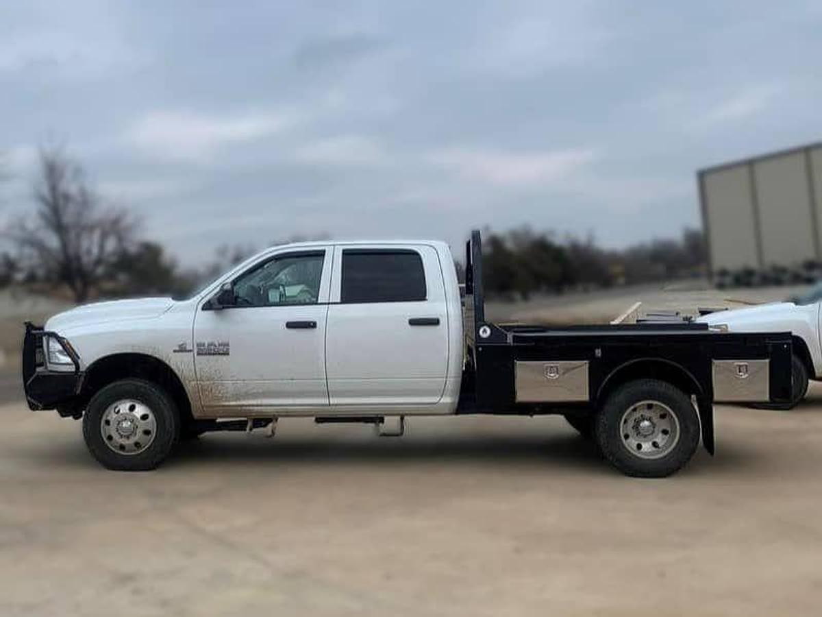 Crownline Skirted Flatbed