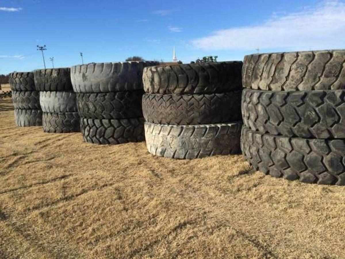 Used 5M Feeds Tire Troughs