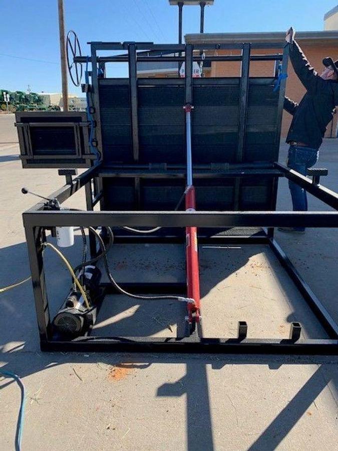 Hydraulic Trimming Chute (Special Order Only)