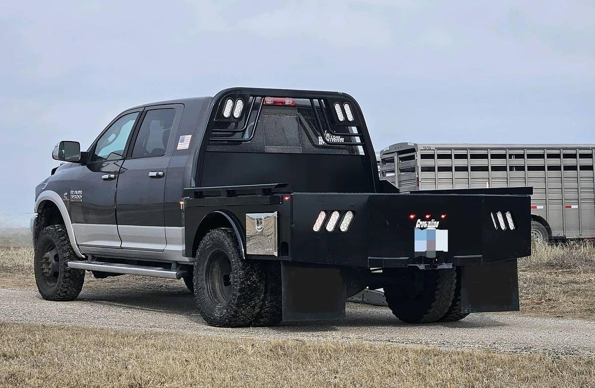 Crownline Skirted Flatbed