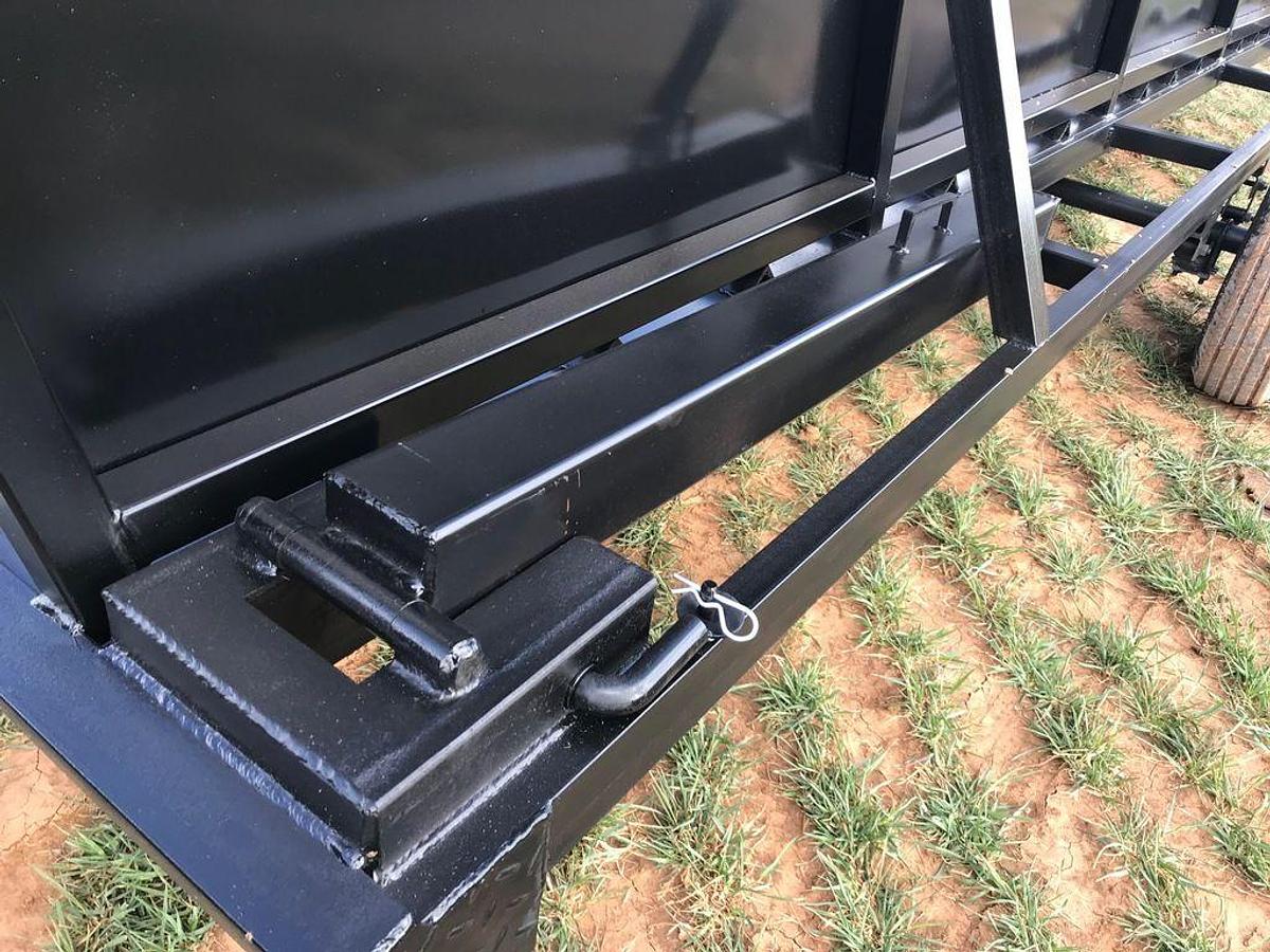 Barclay Portable Loading Cattle Chute