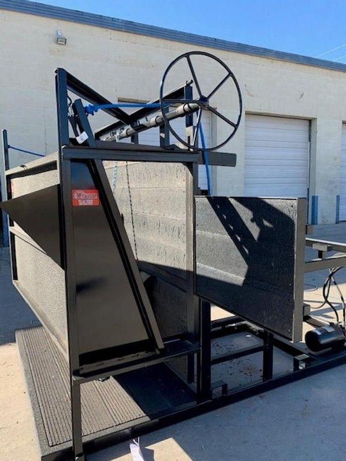 Hydraulic Trimming Chute (Special Order Only)