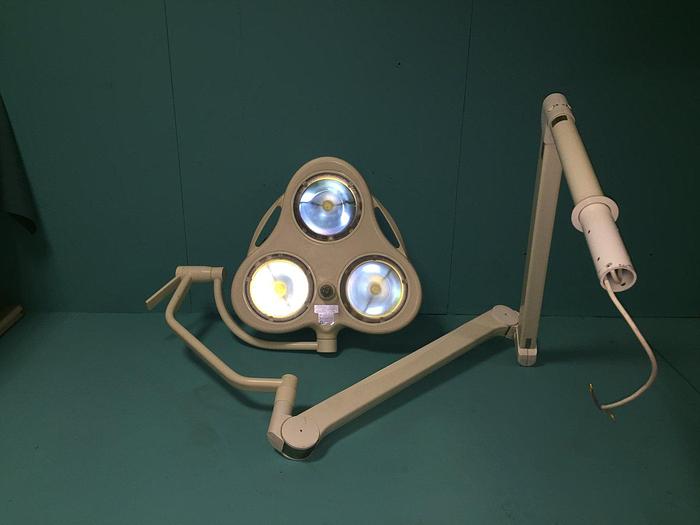 Used Dr Mach M3 Operationsleuchte OP Leuchte mit Halogen Technologie
