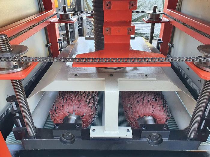 Used 1999 Quickwood Italy Calibrating / Brushing machines QuickWood System