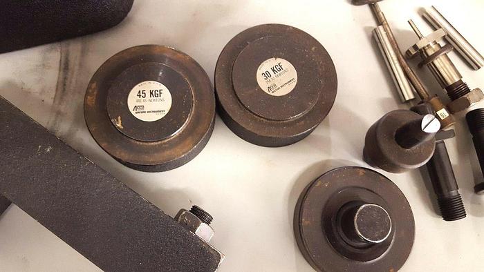 Used Rockwell Hardness Tester Wilson Digital Steel Brass Metal Testing with Tooling