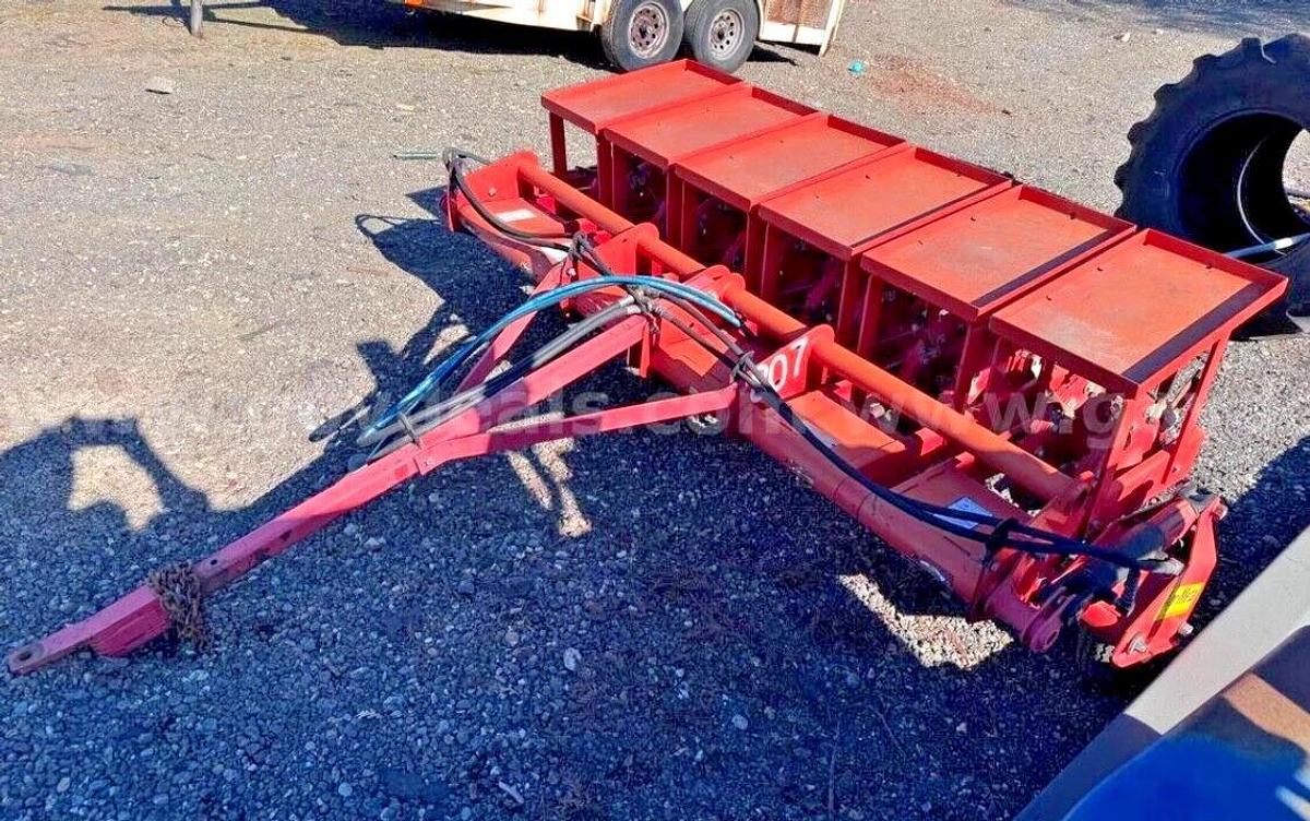 Used 6' Agrimetal fa720 tow behind Aerator - Carson City, NV