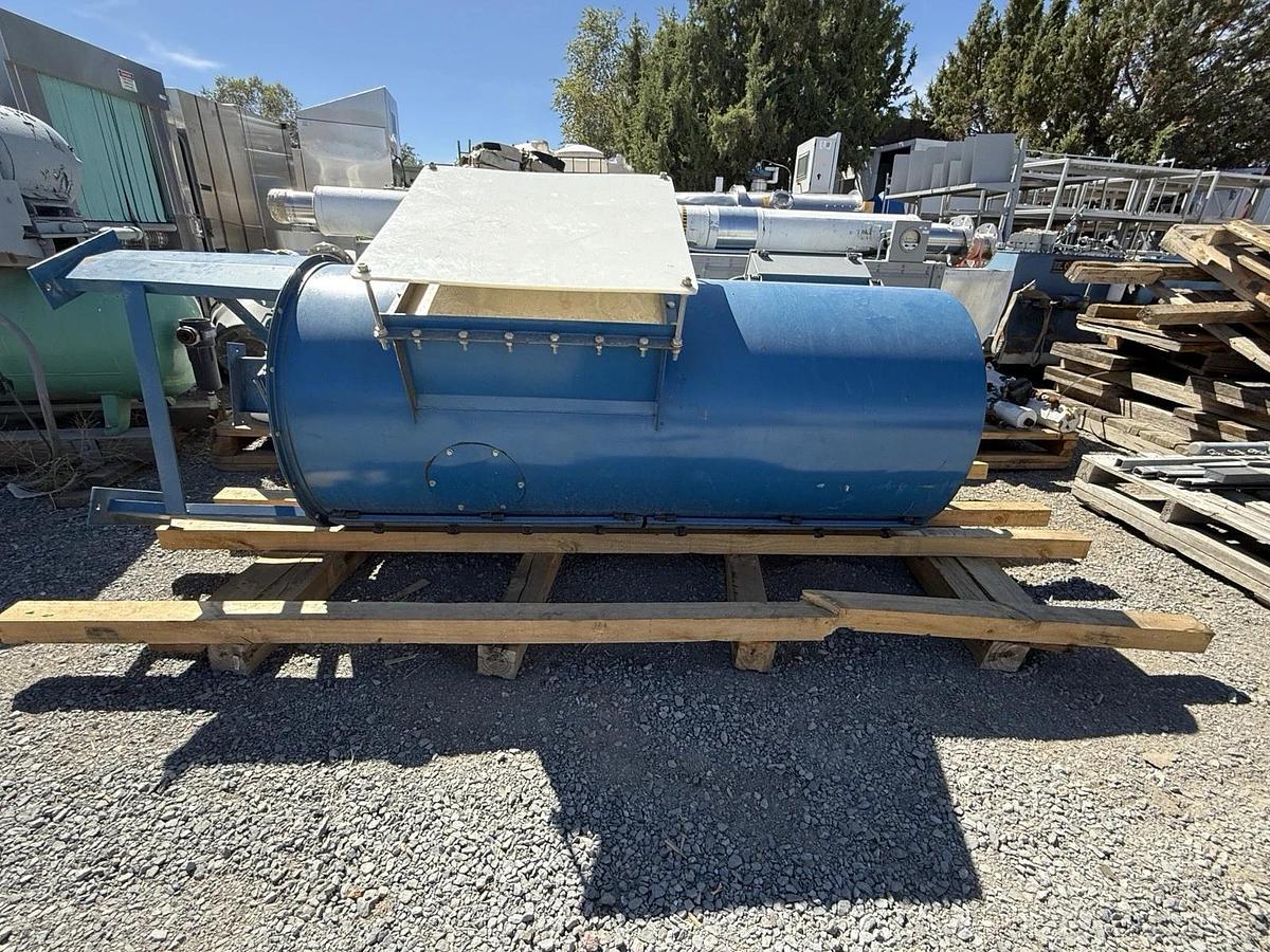 Used DONALDSON Torit Vibra Shake, model RVS-10, 208-230/460V, 3 phase. Carson city, N