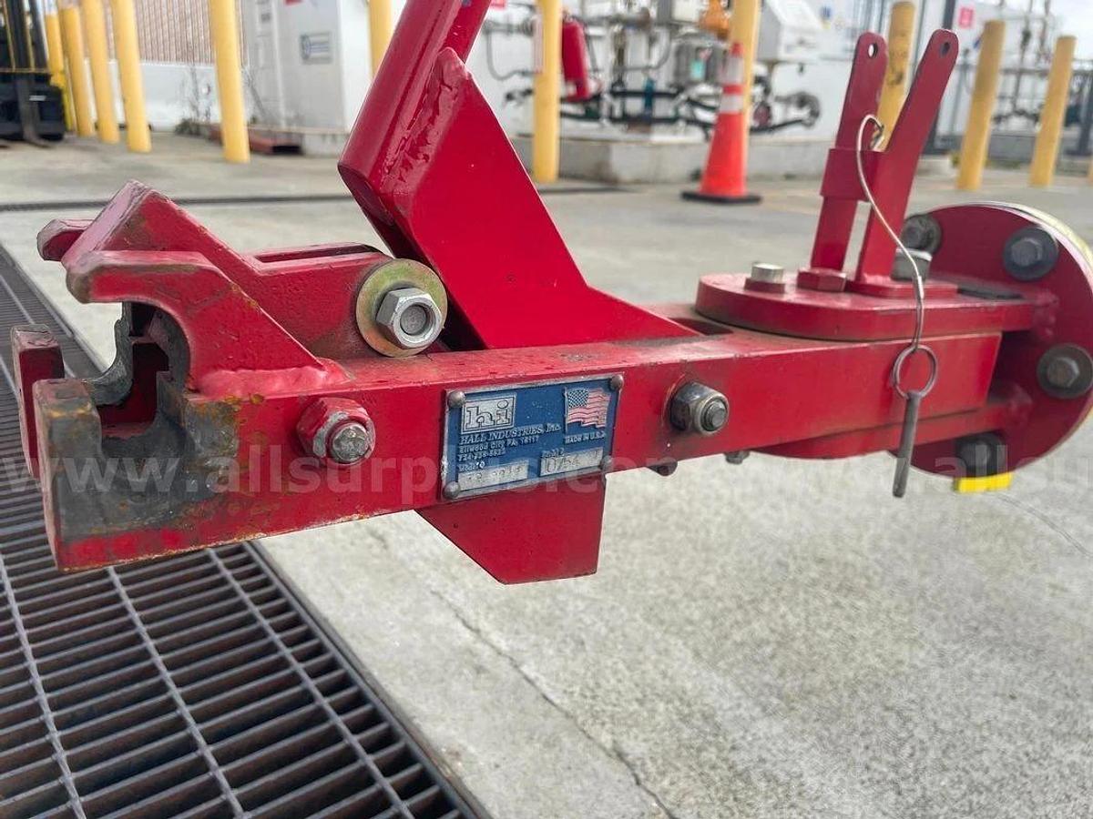 Used Hall AIRBUS BOEING Airplane Towbar TB-9267 Oakland, CA (OAK)