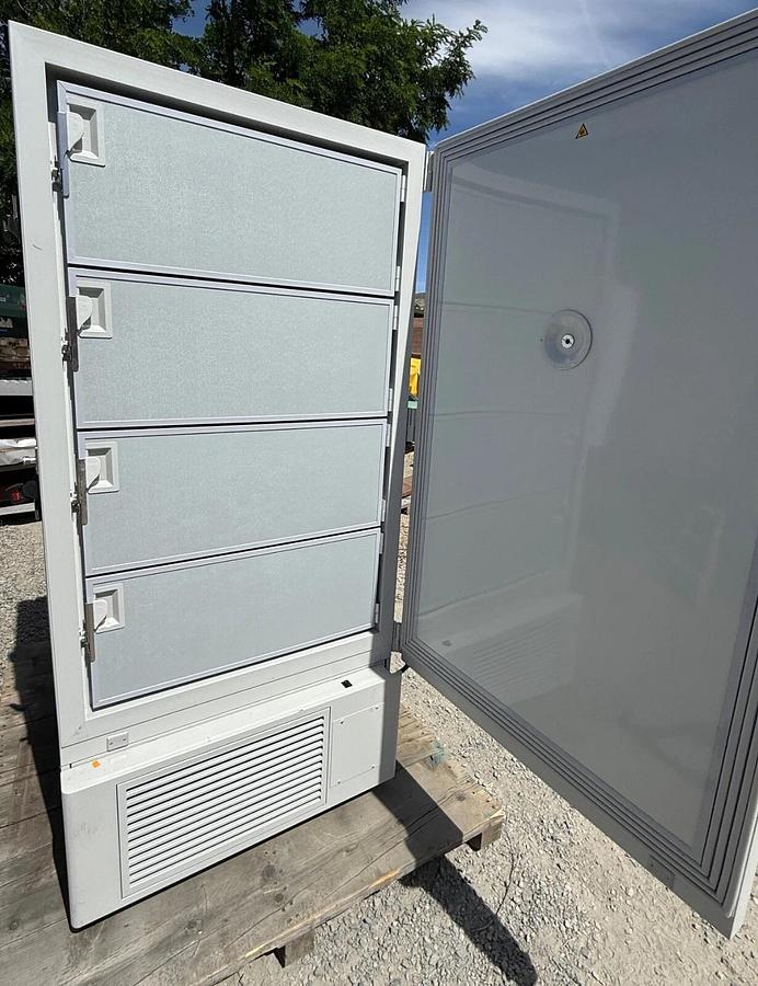 Used NuAire Blizzard -86c Ultra-Low 728 Litre Freezer - Carson City, NV