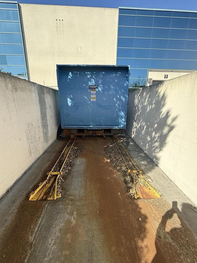Used Marathon Ramjet 30 Cu Yard Self Contained trash compactor -San Jose, CA