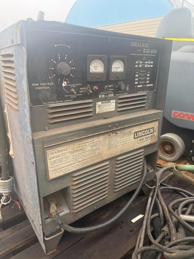 Used Lincoln Idealarc R3S 600 3 Phase Constant Voltage Arc Welder- Carson City/SF Bay