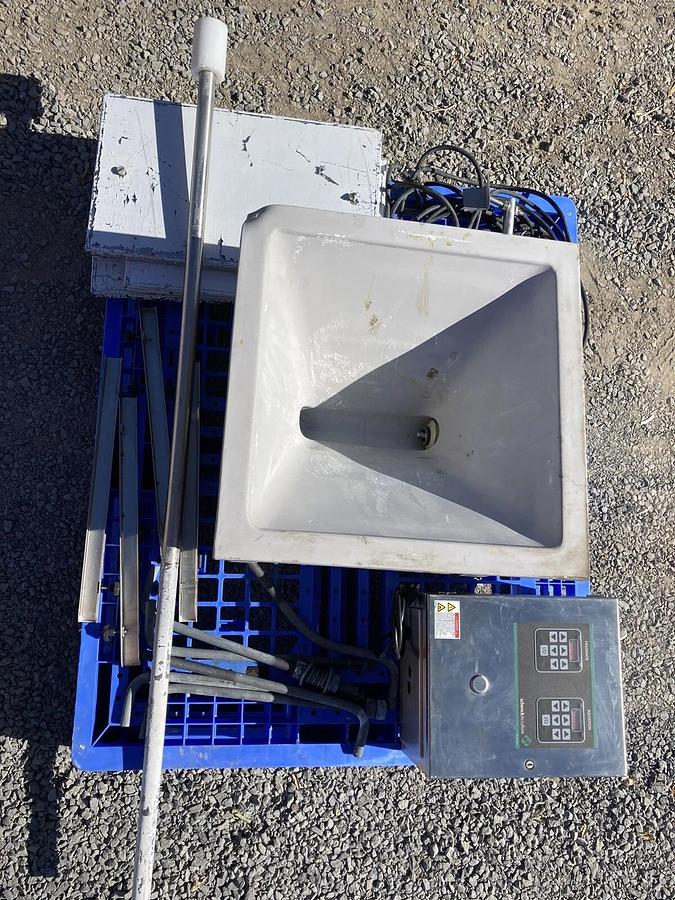Used Schenck AccuRate Feeder Control with dual motor auger + Mac Silo w/ Centr.Blower