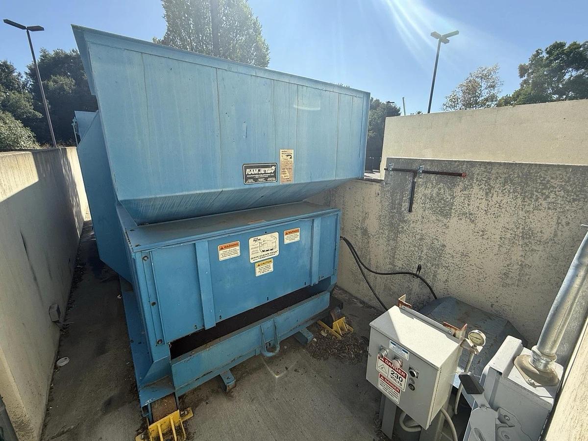 Used Marathon Ramjet 30 Cu Yard Self Contained trash compactor -San Jose, CA