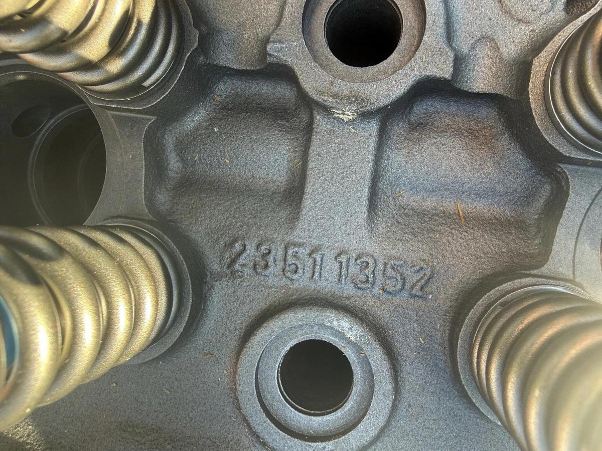 Used detroit 23511352 series 50 cylinder head