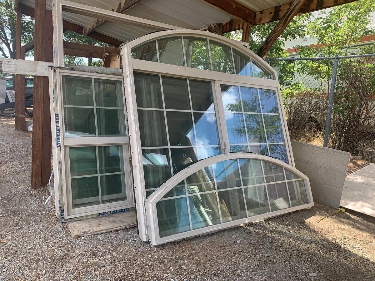Used 35 Large Andersen Windows/Sliders - Carson City,NV