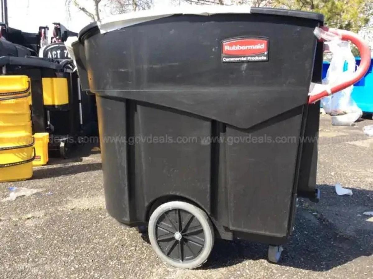Rubbermain "Mega Brute" Mobile Waste Collectors - Carson City,NV