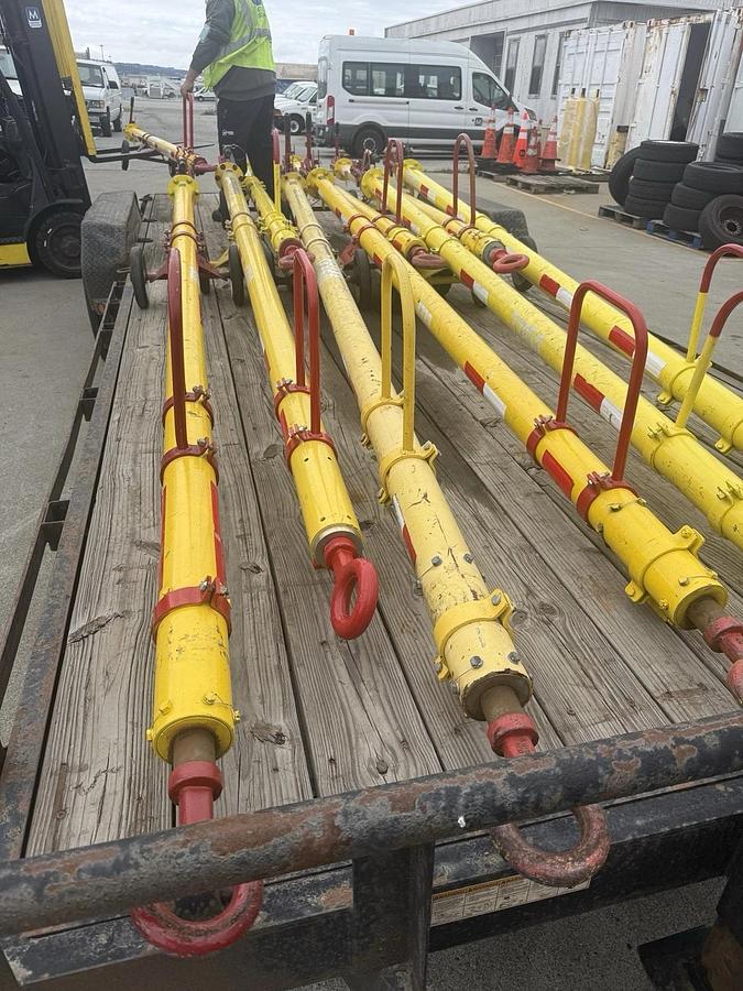 Used Hall AIRBUS BOEING Airplane Towbar TB-9267 Oakland, CA (OAK)