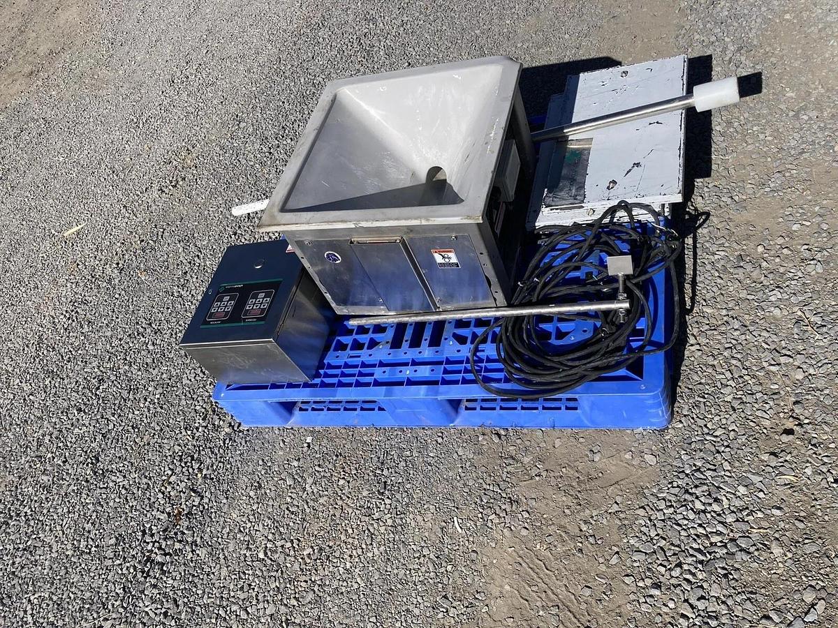 Used Schenck AccuRate Feeder Control with dual motor auger + Mac Silo w/ Centr.Blower