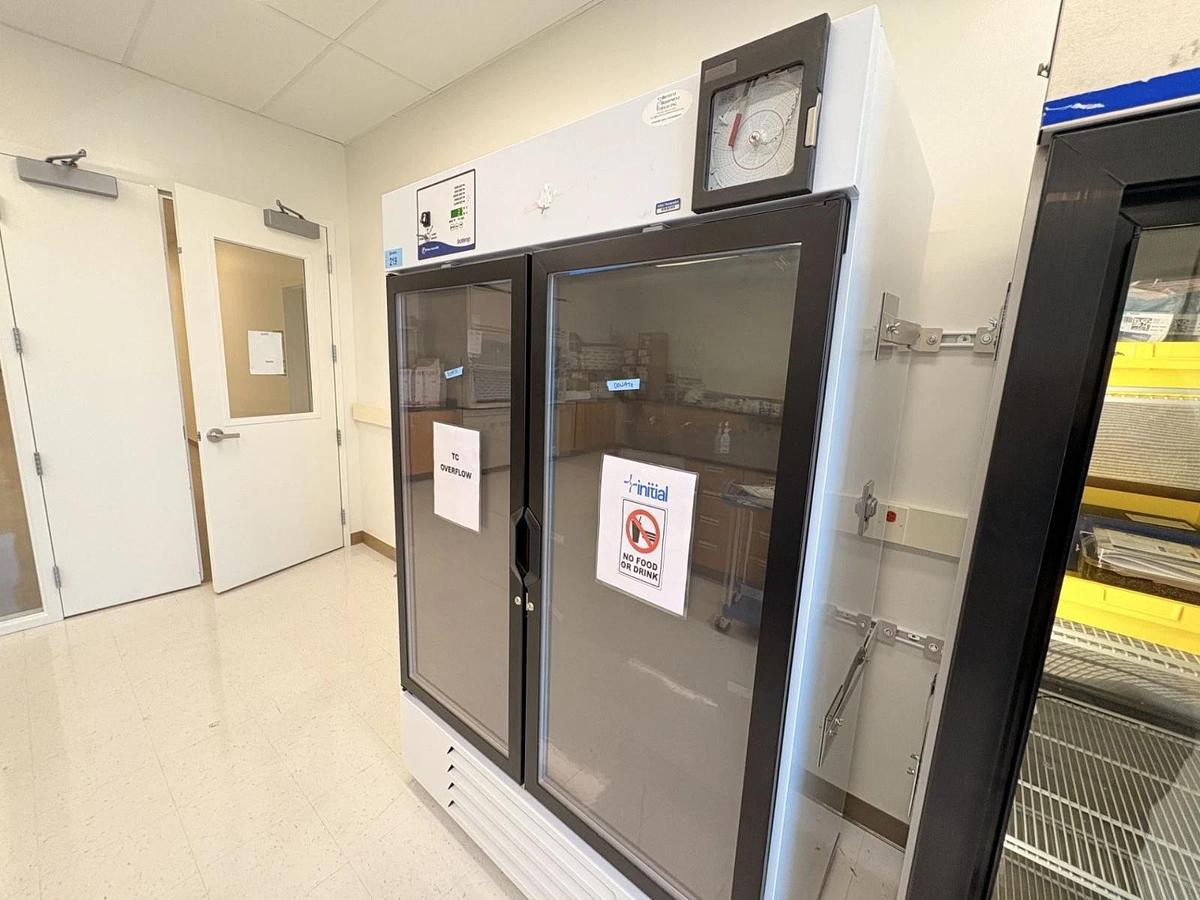 Used Fisher Scientific Glass Door Lab/Deli Fridge (MH49PA-GARE-FS) Carson City, NV
