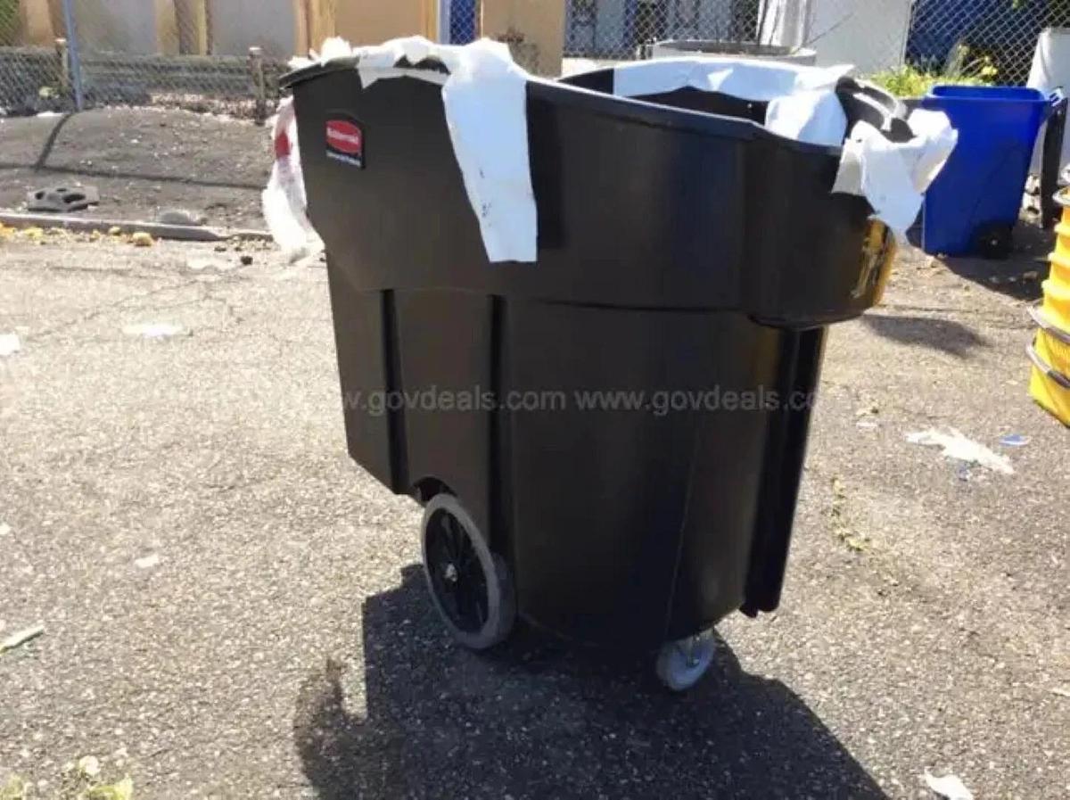 Rubbermain "Mega Brute" Mobile Waste Collectors - Carson City,NV