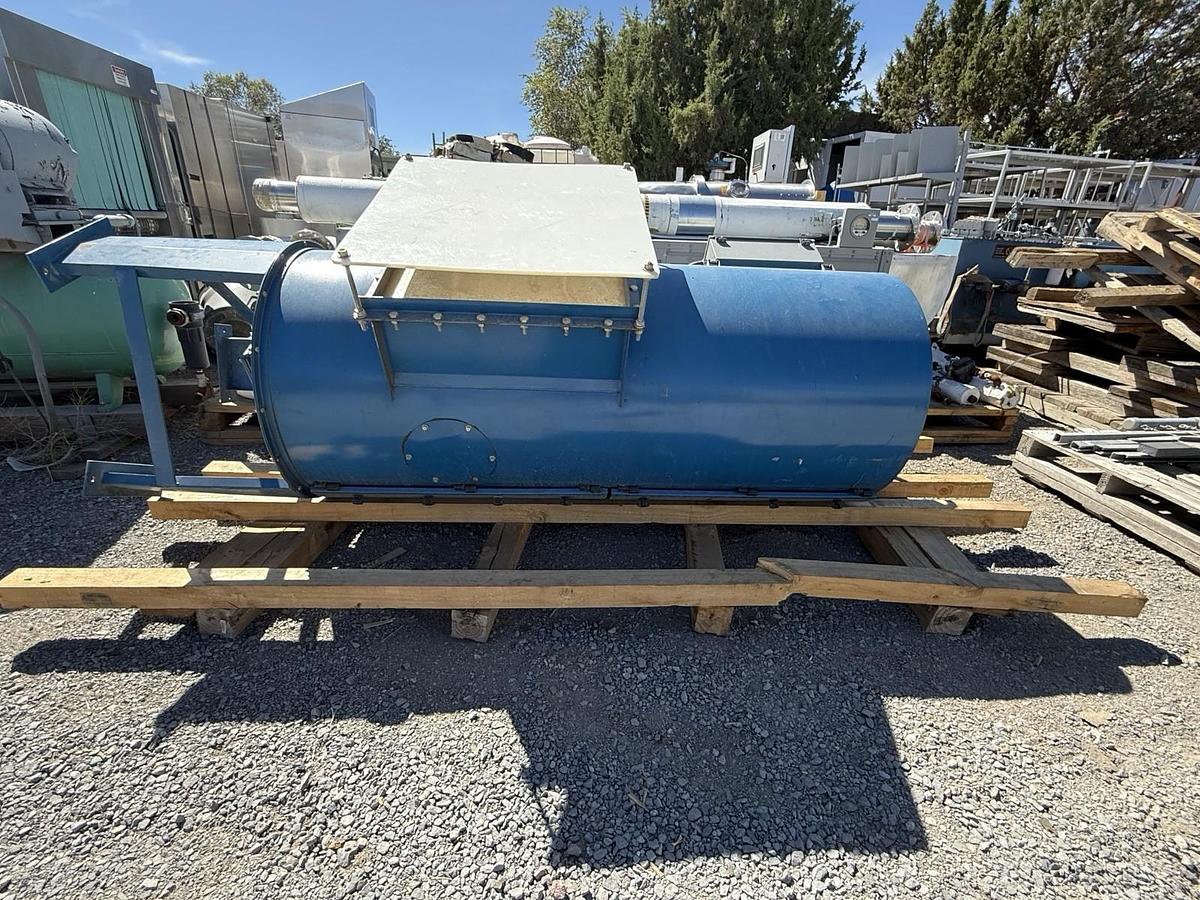 Used DONALDSON Torit Vibra Shake, model RVS-10, 208-230/460V, 3 phase. Carson city, N