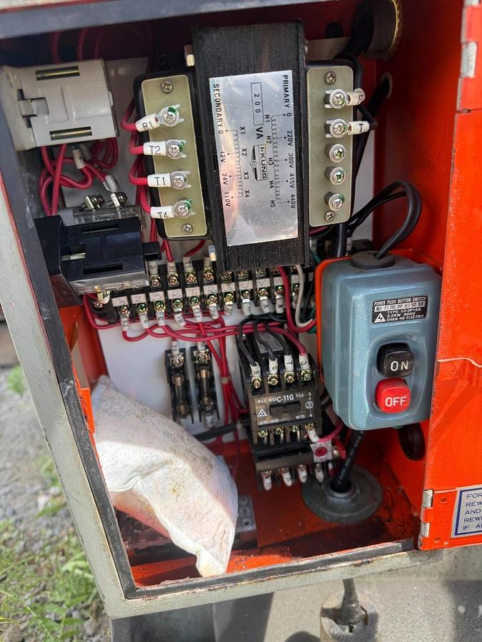 Used CHEVALIER FSG-618M SURFACE GRINDER 6” x 18” 1 hp (Reno, NV)