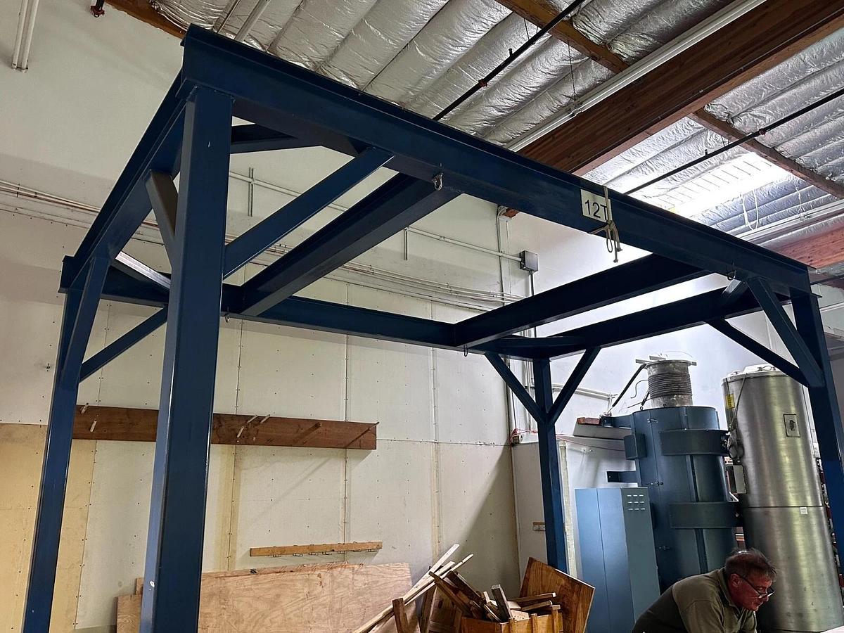 Used 12 ton Bridge Crane on rails - Carson City, NV