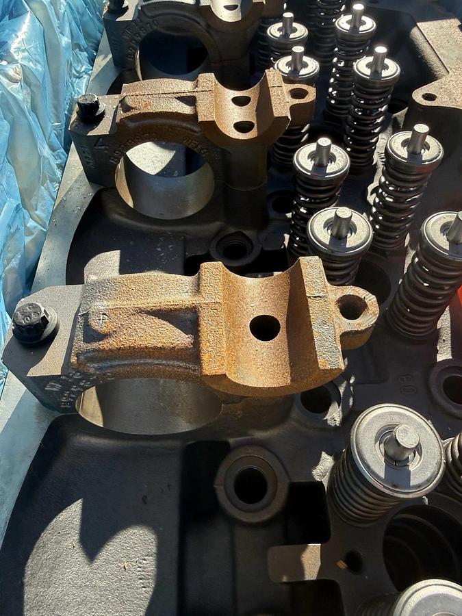 Used detroit 23511352 series 50 cylinder head