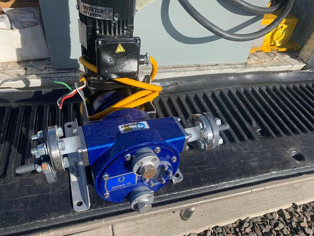 Used Graco SoloTech™ 10 Low Speed Hypalon Peristaltic Hose Pump + A/B VFD