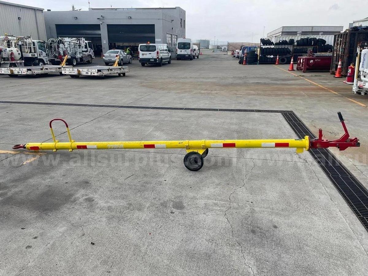 Used Hall AIRBUS BOEING Airplane Towbar TB-9267 Oakland, CA (OAK)