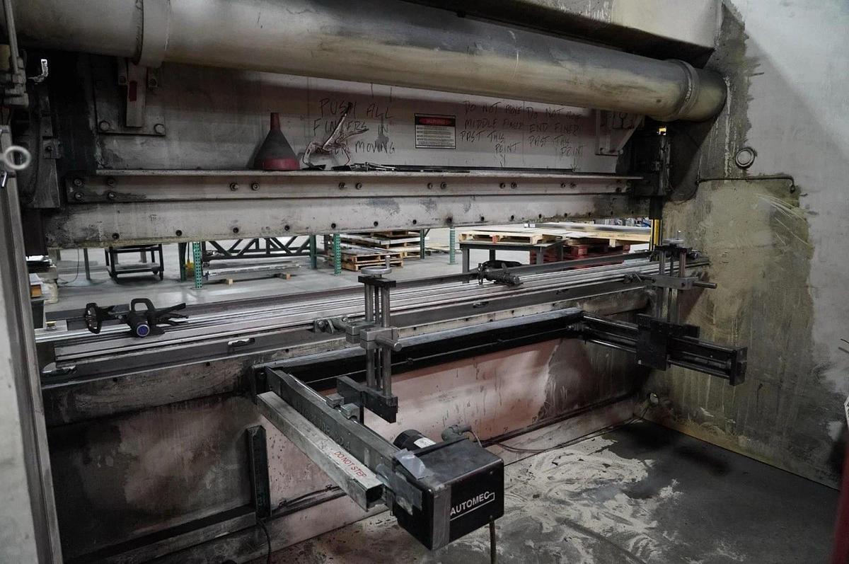 Used 2002 Wysong 175-ton Hydraulic 12’ CNC Press brake