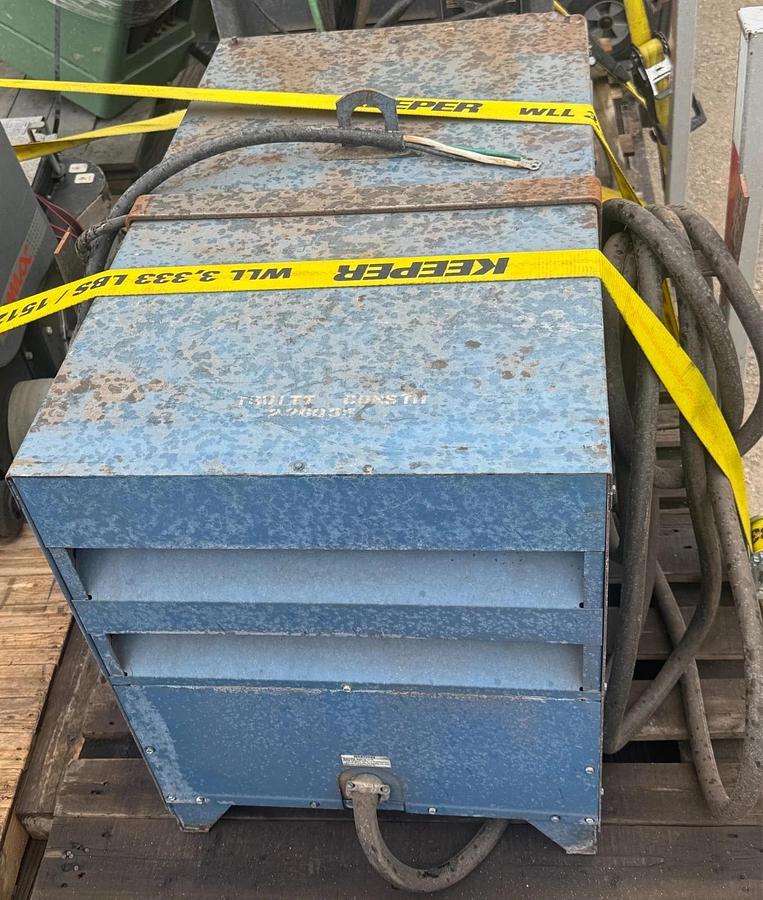 Used Lincoln Idealarc R3S 600 3 Phase Constant Voltage Arc Welder- Carson City/SF Bay