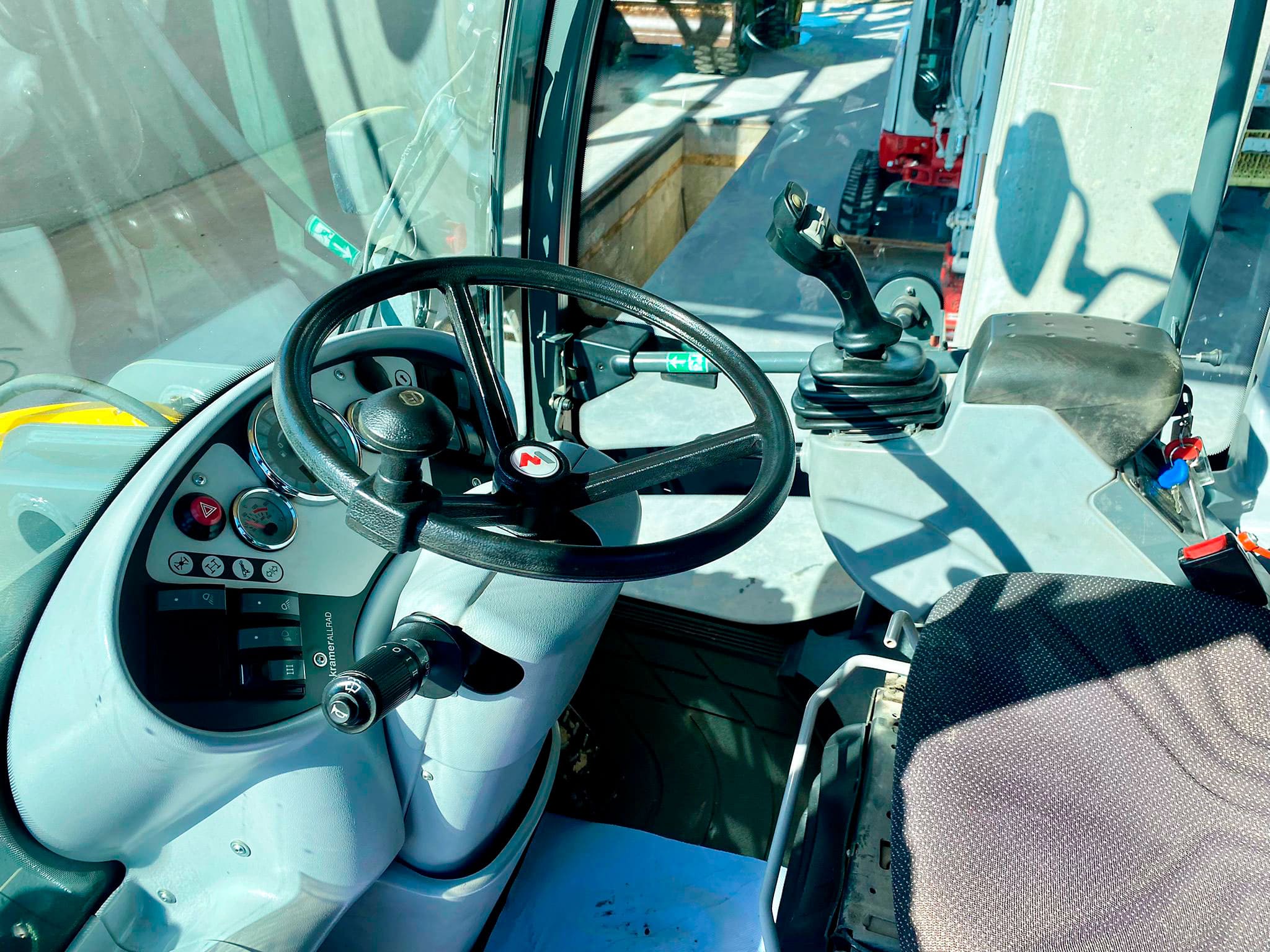 Used Kramer 880 - Loader - 2014