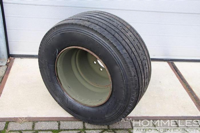D'occasion Pneu 15x19.5