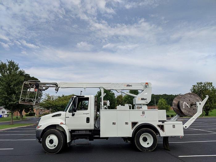 Used 2009 International 4300 Durastar w/ Altec A40P Cable Placer Bucket Truck