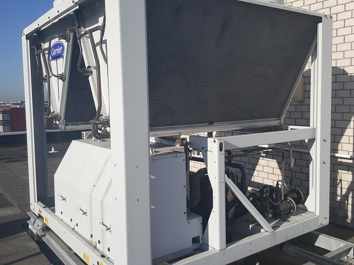 Used Used Carrier 30RB Air Cooled Chiller