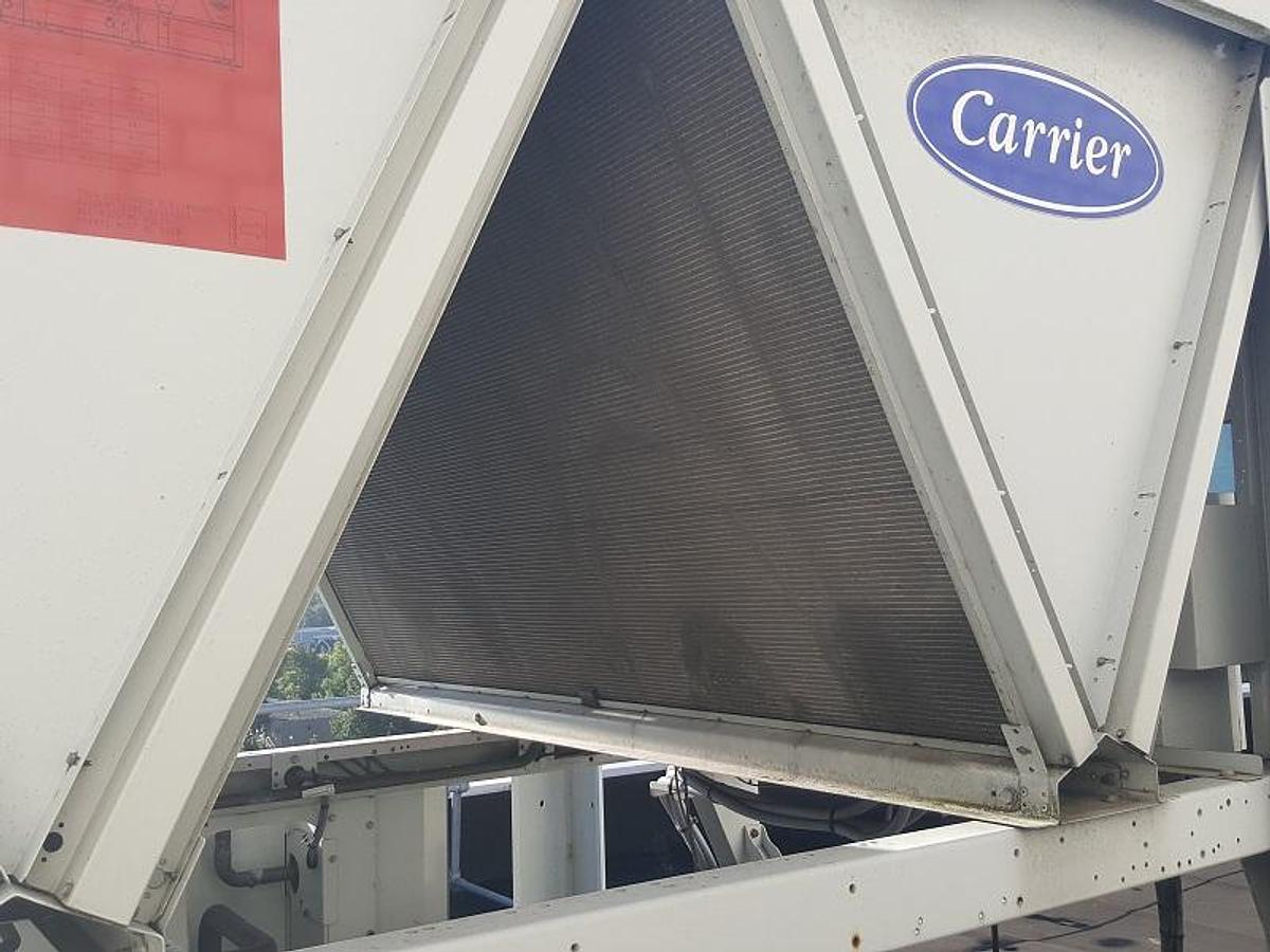 Used Used Carrier 30RB Air Cooled Chiller