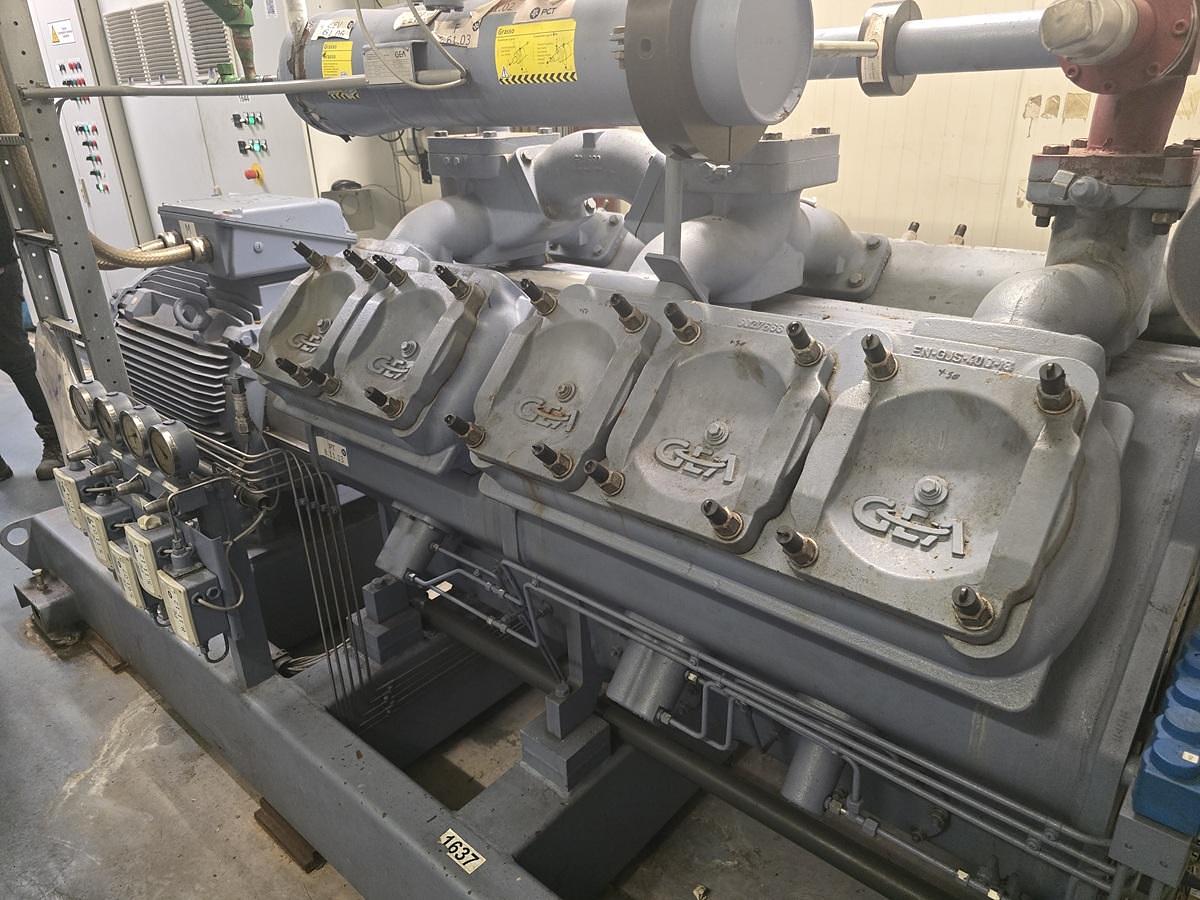 Gebruikt Used  Grasso V1800T Piston Compressor
