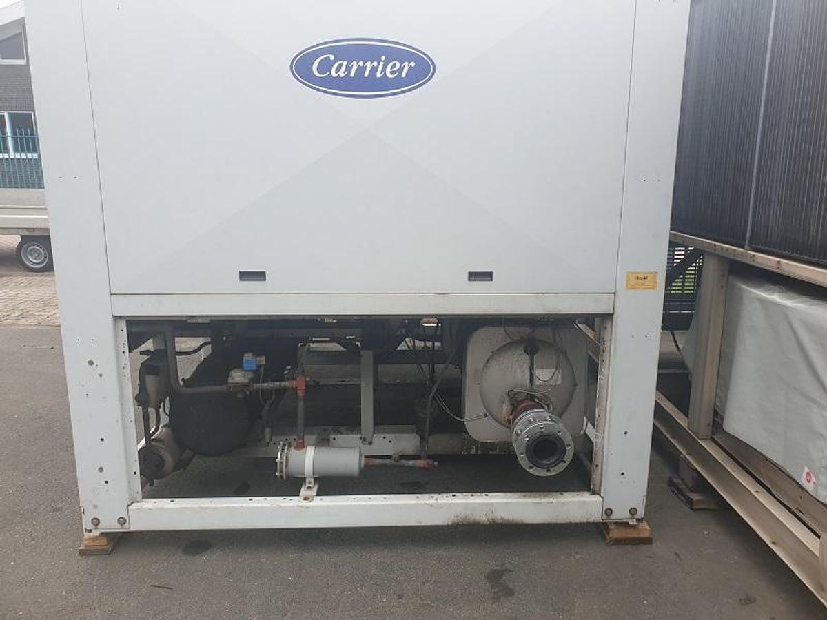 Used Used Carrier 30GX Air Cooled Chiller