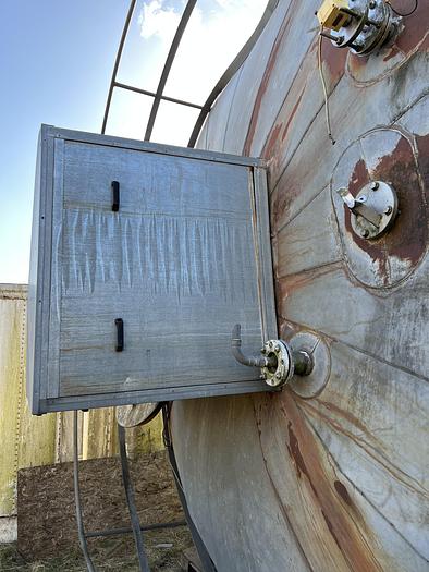 Used 1995 Industry 55.000 liter acid proof stainless steel vessel with strong stirrer