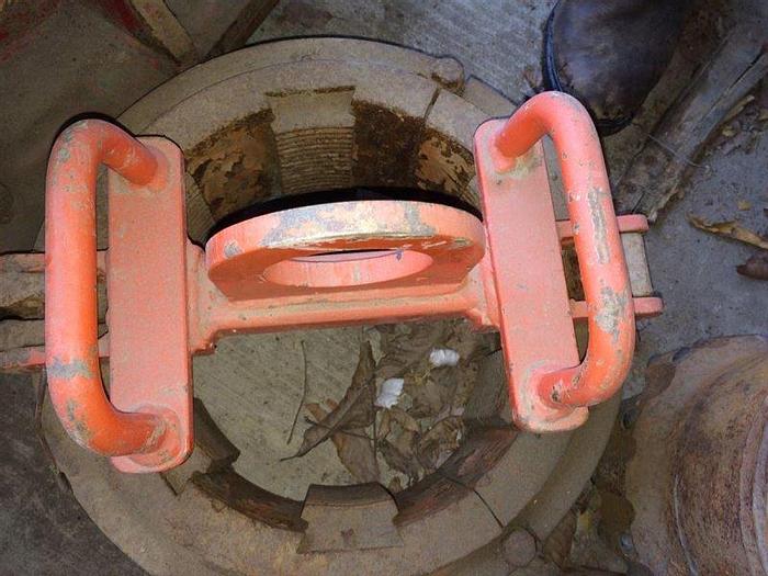 Used Power Tong Insert and 4 Slips