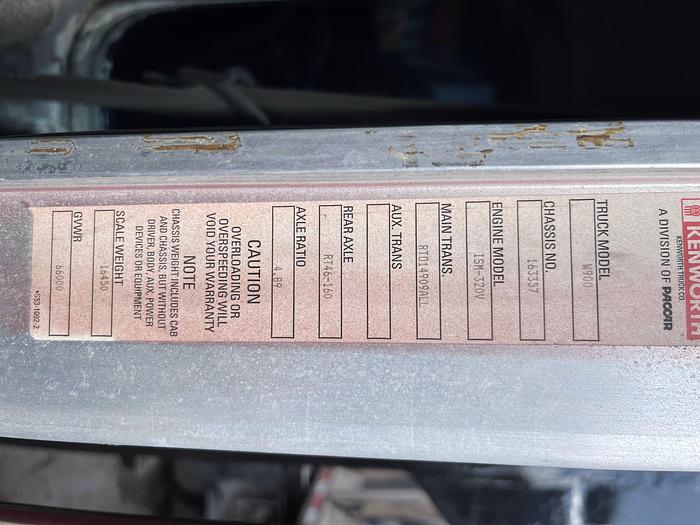 Used 2009 Kenworth W900 Tri-Axle Dump truck